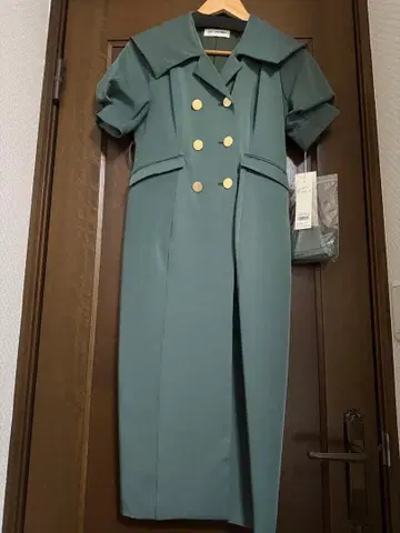 Lily Brown 더블 브레스트 트렌치 원피스