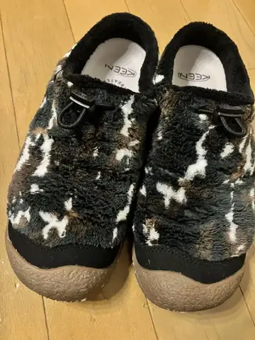KEEN 카모플라쥬 슬립온 23.5