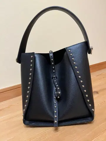 스터드 장식 백 ROSEUBD