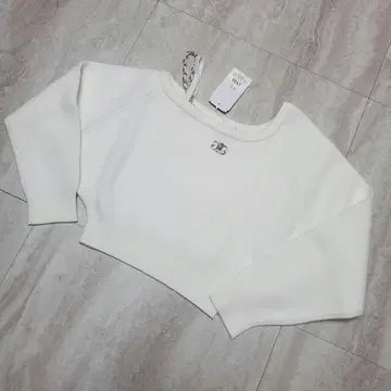 GYDA 제이다 SymmetryGYDA 원숄더 체인 니트탑