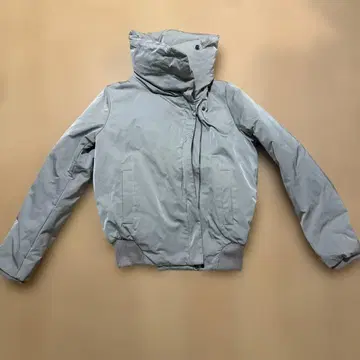 띠어리 다운 자켓 숏 기장 그레이