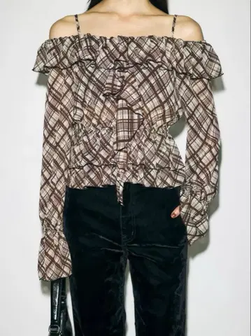 [ MOUSSY ] LIMITED 2WAY RUFFLE BLOUSE