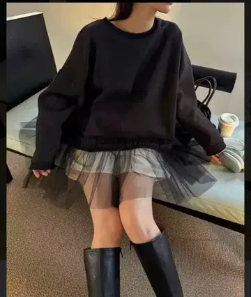 벌스데이 바쉬 TULLE DOCKING SWEAT TOPS