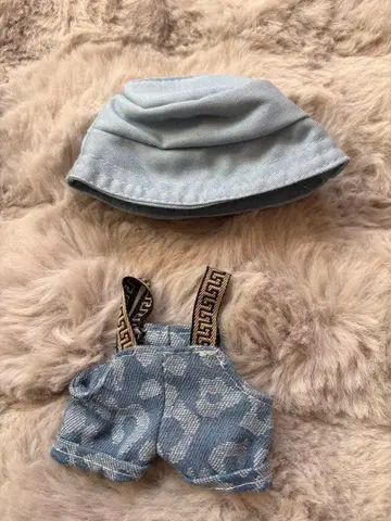 러브브 데님 오버롤과 햇 2세트 17cm 대응 옷 갈아입기 의류