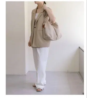 [ 출퇴근에 딱 / A4 대응 ] 수지 부품 원 핸들 백