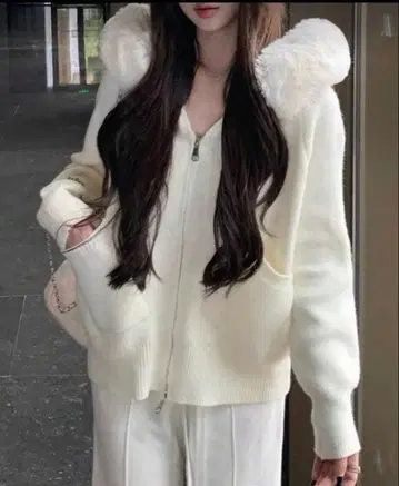 shein 퍼 후드 니트 애프리콧 화이트