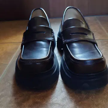 MOUSSY PLATFORM 로퍼