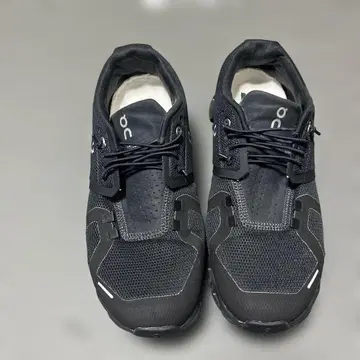 On 클라우드 5 러닝화 블랙