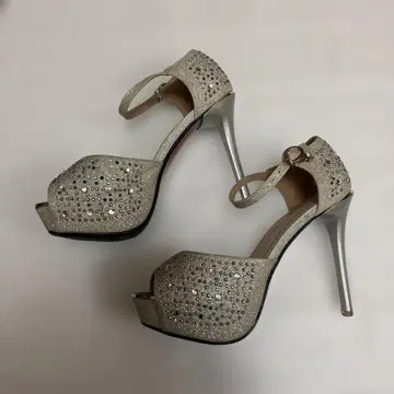 그랑프리 수상 콘테스트 신발 실버 스톤 부착