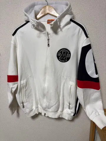 GABASUS 화이트 집업 맨투맨