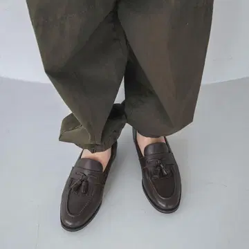 미사용 [이볼] 태슬 천연 가죽 퀼트 로퍼 23cm 시착만