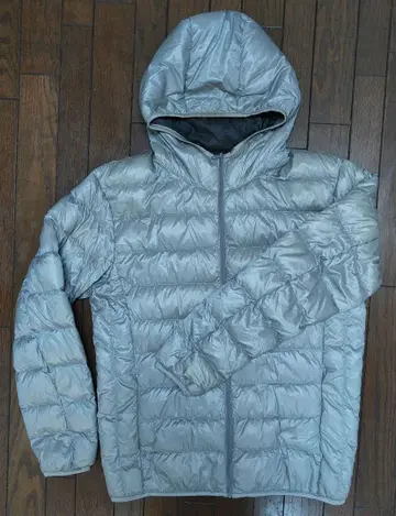 유니클로 울트라 라이트 다운 L 사이즈 그레이