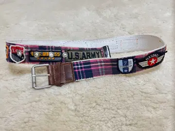 체크 무늬 엠블럼 벨트 Y2K