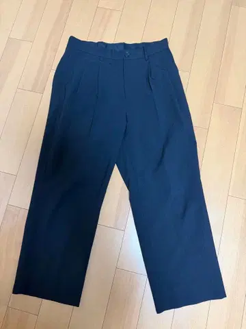 BEAMS 네이비 슬랙스 S 사이즈