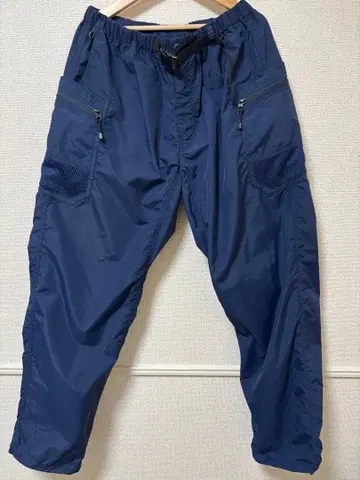 BEAMS 멀티 포켓 나일론 팬츠