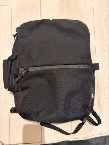 블랙 백팩