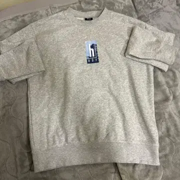 HUF 그레이 맨투맨 M