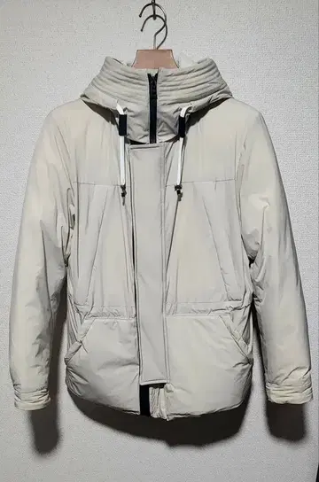 유니버설 랭귀지 다운 자켓 M