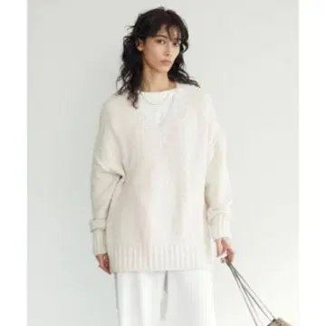 [ GALLARDA GALANTE ] 코튼 팬시 V넥 니트 스웨터