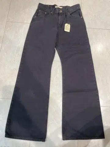 미사용 새상품! LEVI'S PREMIUM 루즈 부츠컷 데님 25인치
