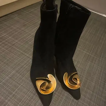 ZARA 블랙 스웨이드 앵클부츠