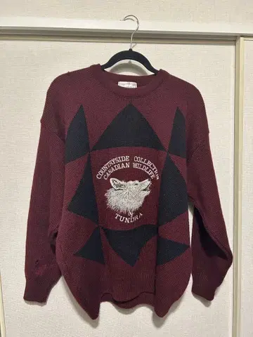 구제 의류 늑대 니트 크림슨 컬러