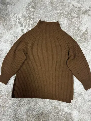 슬로브 이에나 니트 스웨터 보틀넥 리브 니트 하이넥 브라운