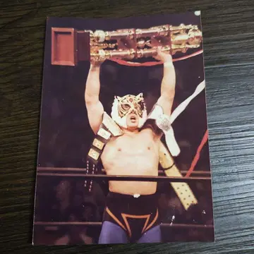 초대 타이거 마스크 사진 당시 프린트 마스크 찢김