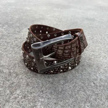 00s 빈티지 이탈리아제 가죽 스터드 엠보 그런지 y2k