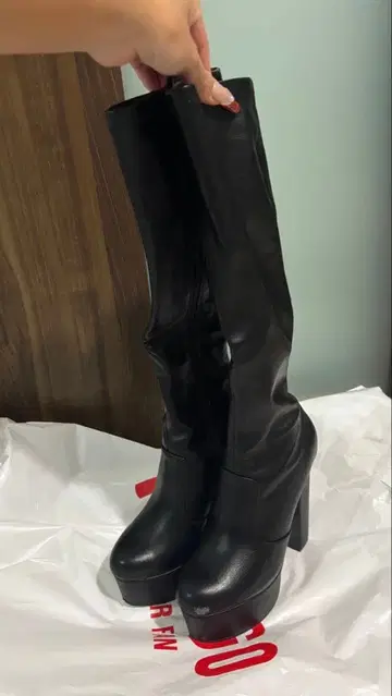 블랙 롱 부츠 R&E