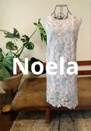 Noela 자수 슬리브리스 무릎 기장 원피스