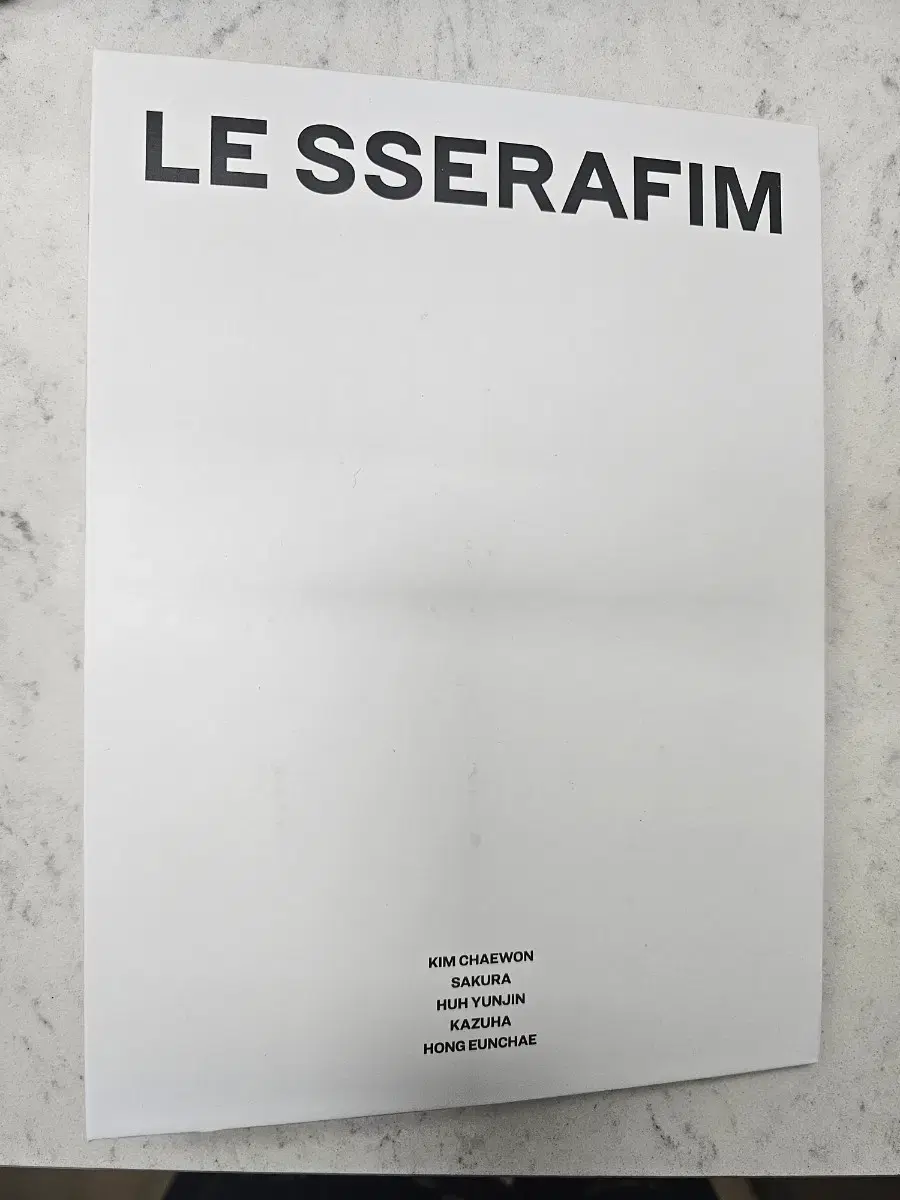Le Sserafim EASY Photocard Binder