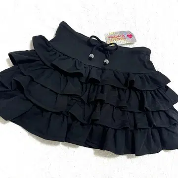 미사용 새상품! 초레어! TRALALA 투라라 프릴 미니 치마바지 블랙