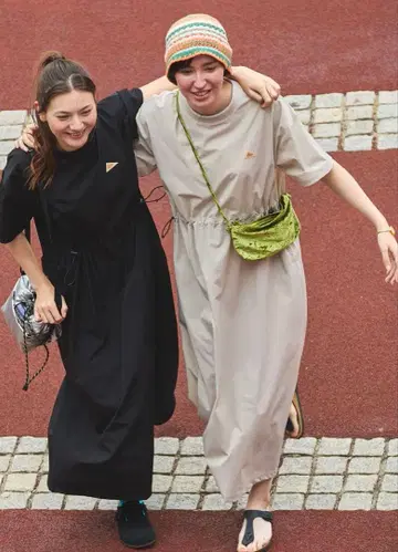 [택 포함 새상품] KELTY/켈티 별주 드로스트 디자인 스트레치 원피스