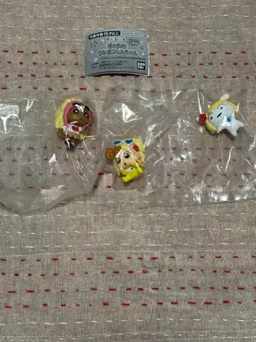 갸루풍 짱구는 못말려 캡슐 토이 3체 세트