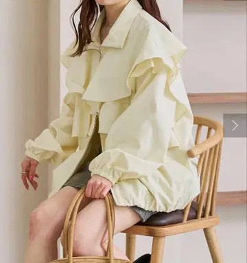 kastane 프릴 나일론 블루종 아이보리