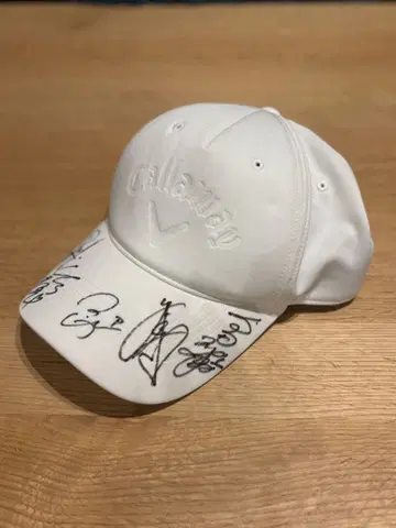 Callaway 사인 포함 화이트 캡