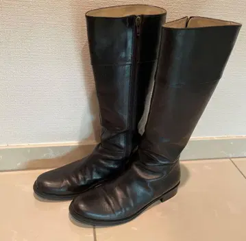 마가렛호웰 블랙 가죽 롱 부츠