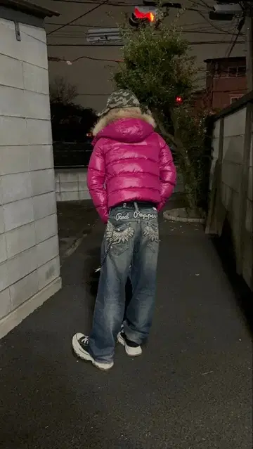 짧은 기장 헤이세이 갸루 남자 퍼 다운 핑크 y2k