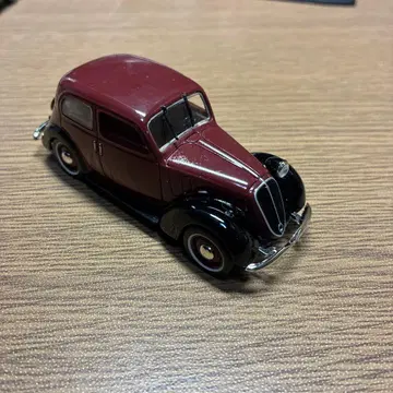 우측 라이트 결손 피아트 508C 누오바 발릴라 1937년식, 1/43