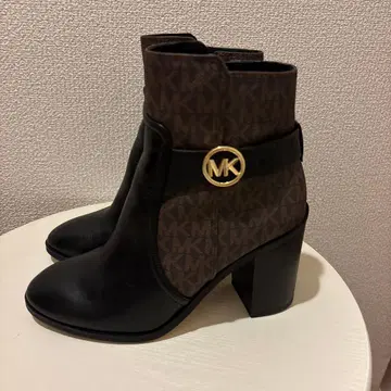 Michael Kors 블랙/브라운 부츠