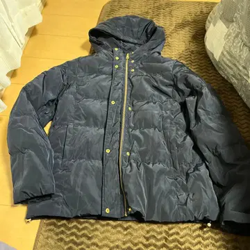 네이비 후드 부착 다운 자켓