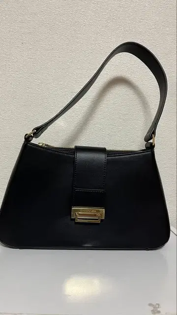 사만사 타바사 블랙 핸드백