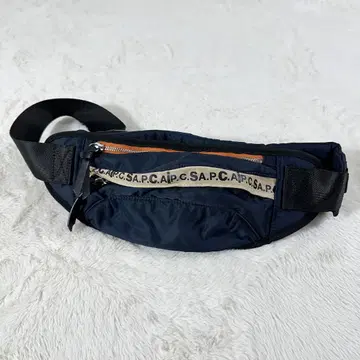 Sacai x A.P.C 콜라보 힙색 네이비 바디백