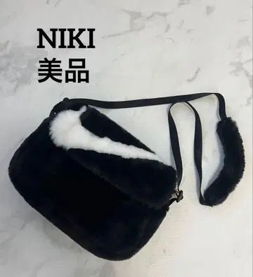 나이키 인조 모피 숄더백 블랙