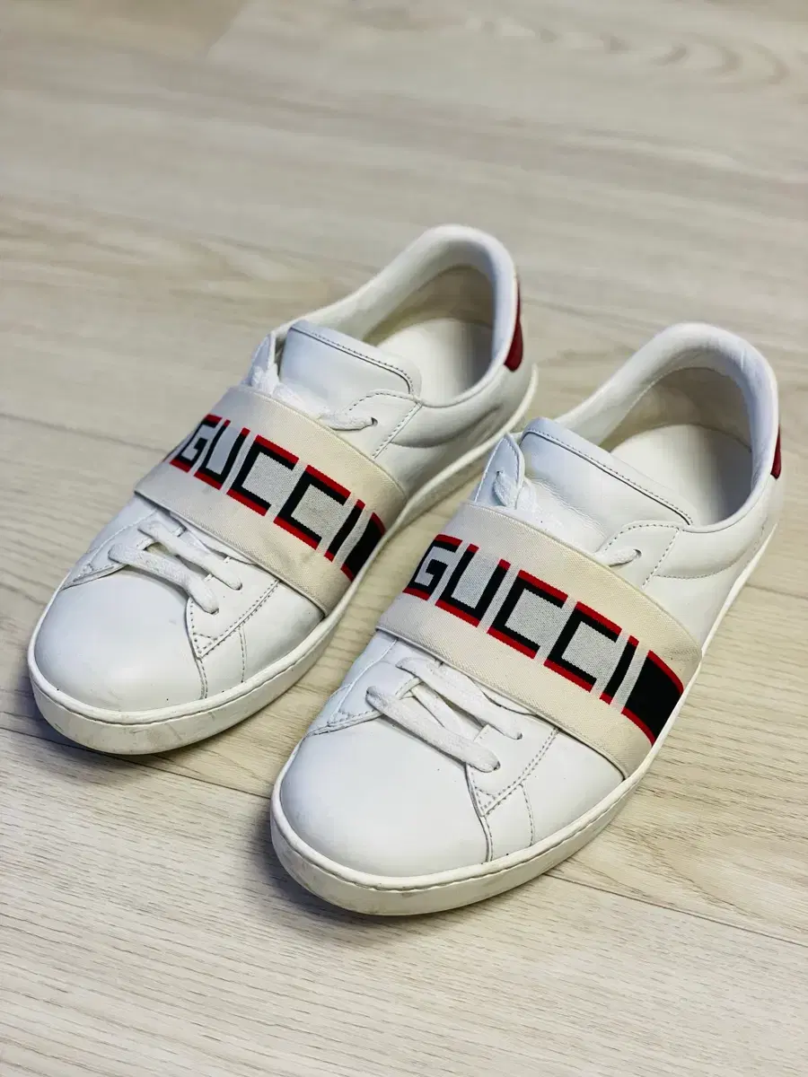Gucci Banding Sneakers 270