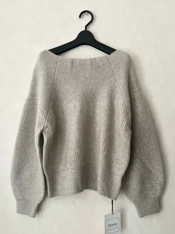 새상품 Mystrada 마이 스트라다 오프숄더 니트