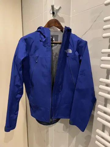 THE NORTH FACE SUMMIT SERIES