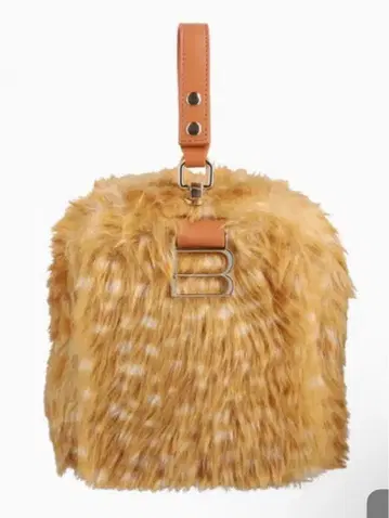 Bibiy B. FUR BOX BAG