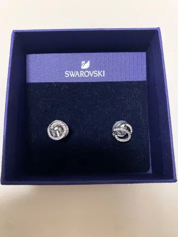 Swarovski 실버 라운드형 귀걸이